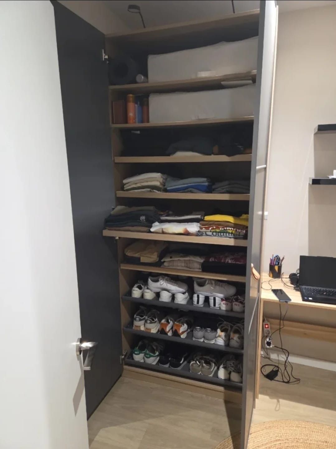 Seller photo