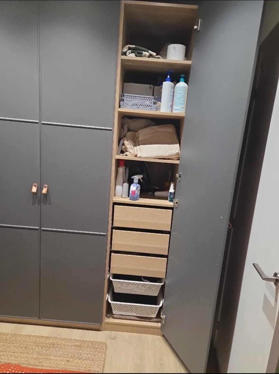 Seller photo