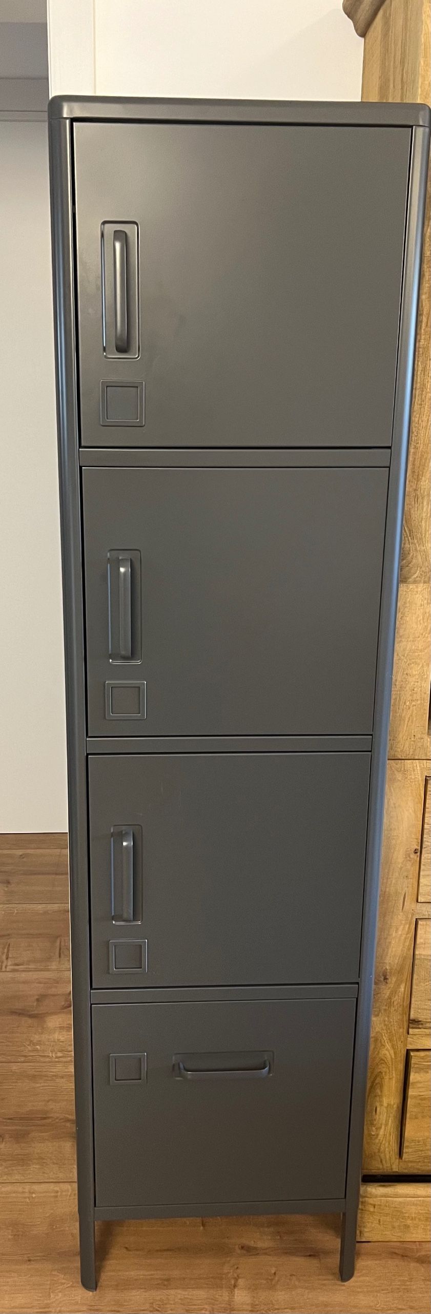 Seller photo