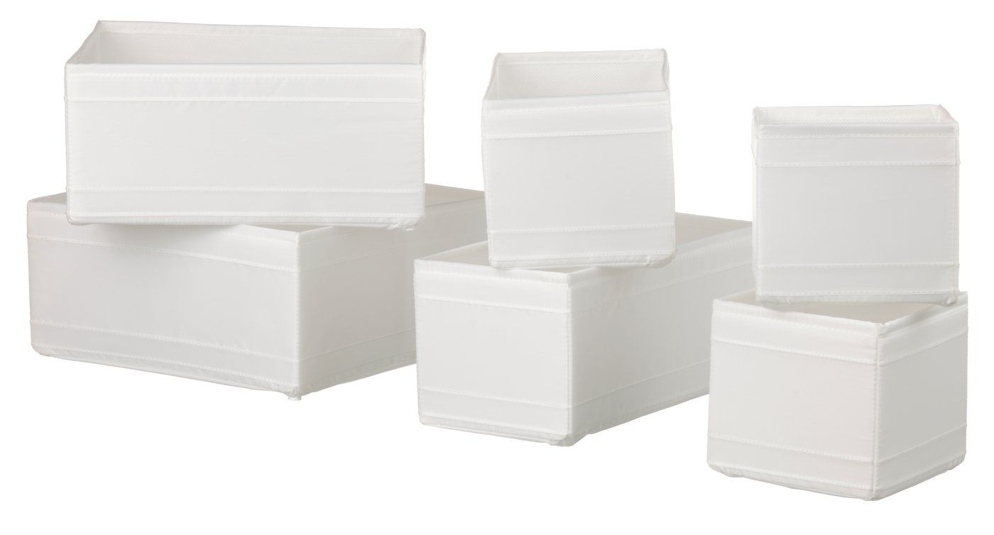 IKEA katalogoaren irudia